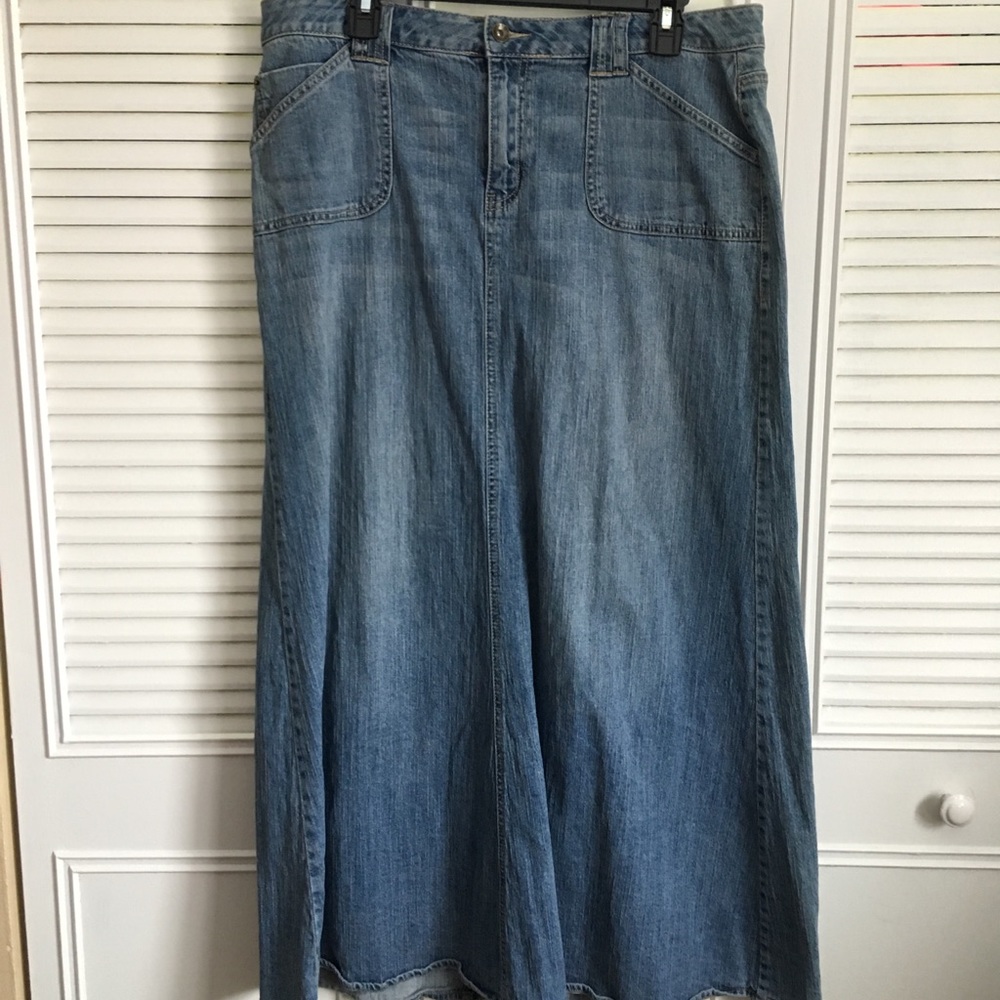 Maxi jeans skirt